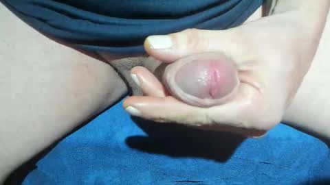 Snapshot of microtainer chatting on 21, 12, 2025 call me honey online show from 21, 12, 2025