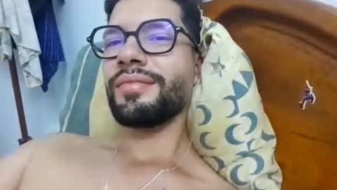 Snapshot of midoumas1 chatting on 19, 9, 2025 Sam online show from 19, 9, 2025