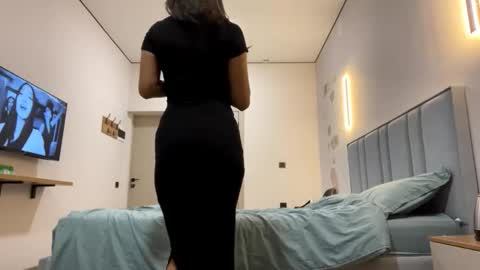 Snapshot of mieshasegura chatting on 24, 11, 2025 Mia online show from 24, 11, 2025