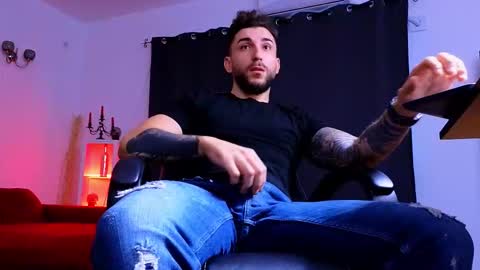 MightyAaron online show from 12, 11, 2025