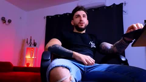 MightyAaron online show from 1, 12, 2025