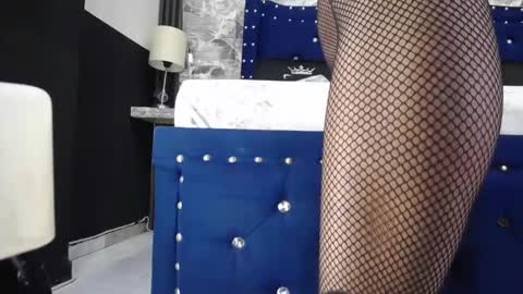 miha_califa online show from 20, 12, 2025