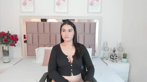 Mia  online show from 27, 2, 2025