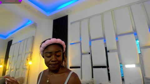 Miia Schwarz  online show from 2, 10, 2025