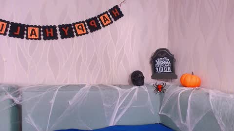 miia scoott  online show from 28, 10, 2025