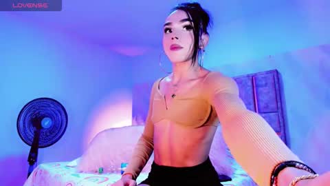   online show from 15, 12, 2025