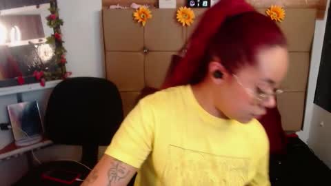 Snapshot of miia_spencer_ chatting on 6, 11, 2025 miia online show from 6, 11, 2025