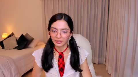 Mia online show from 13, 12, 2024