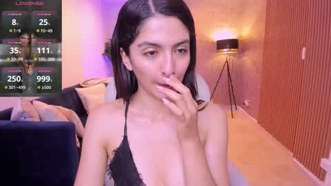 Mia online show from 13, 11, 2025