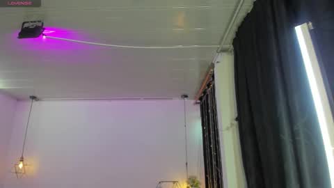 miiss_greyy online show from 16, 9, 2025
