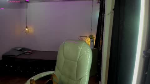 miiss_greyy online show from 21, 9, 2025