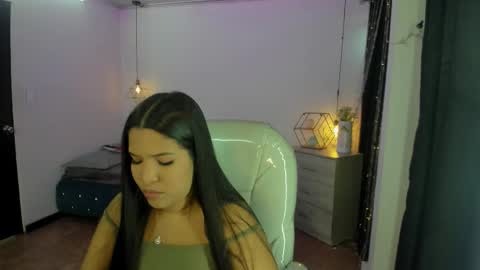 miiss_greyy online show from 28, 9, 2025