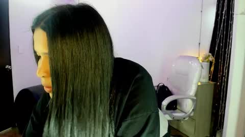 miiss_greyy online show from 5, 10, 2025