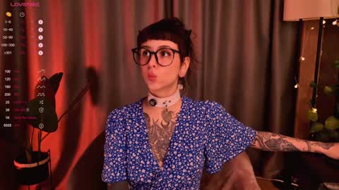 Snapshot of mika_moon_ chatting on 8, 12, 2024 mika_moon_ online show from 8, 12, 2024