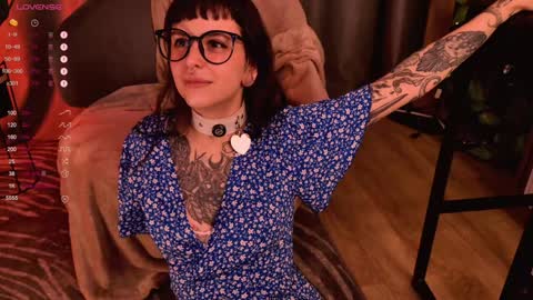 Snapshot of mika_moon_ chatting on 8, 12, 2024 mika_moon_ online show from 8, 12, 2024