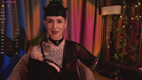 Snapshot of mika_moon_ chatting on 5, 2, 2025 mika_moon_ online show from 5, 2, 2025