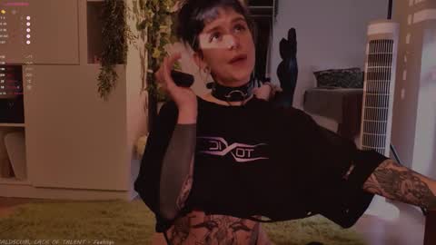 Snapshot of mika_moon_ chatting on 9, 9, 2025 mika_moon_ online show from 9, 9, 2025