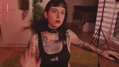 Snapshot of mika_moon_ chatting on 3, 10, 2025 mika_moon_ online show from 3, 10, 2025