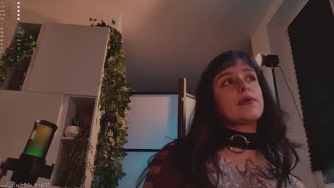 Snapshot of mika_moon_ chatting on 23, 10, 2025 mika_moon_ online show from 23, 10, 2025