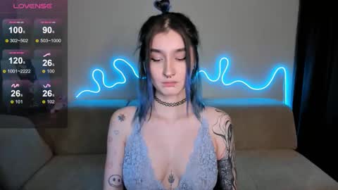 Mika online show from 18, 10, 2025