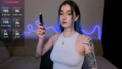 Mika online show from 25, 10, 2025