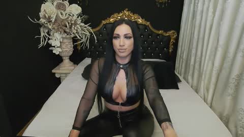 Mikaela online show from 7, 2, 2025