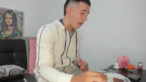 mike3xxx online show from 30, 10, 2025