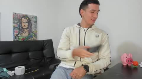 mike3xxx online show from 11, 11, 2025