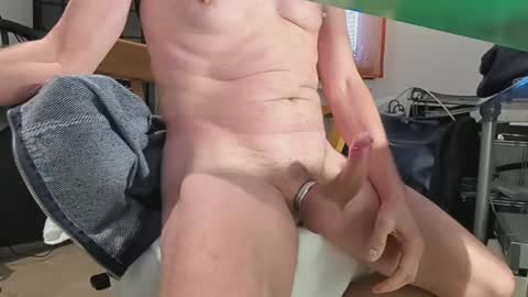 Snapshot of mike4playhot chatting on 20, 10, 2025 mike4playhot online show from 20, 10, 2025