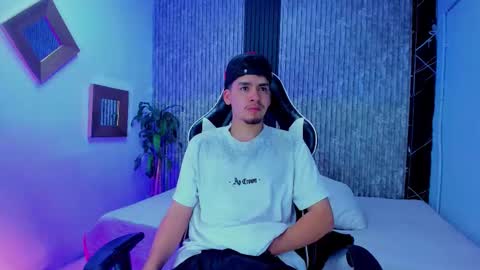 Mike 0233 online show from 16, 1, 2026