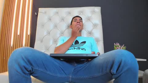 Michael online show from 17, 2, 2025