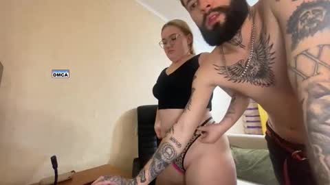 Snapshot of mike_and_anna_ chatting on 9, 11, 2025 Mike and anna online show from 9, 11, 2025