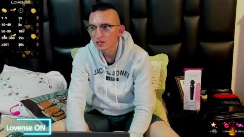 Mike Bennet Make me Cum Please online show from 8, 3, 2026