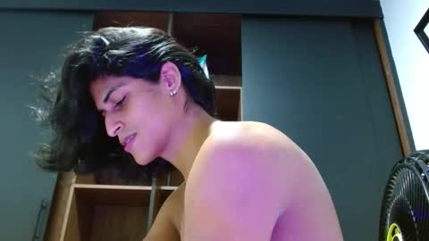 Snapshot of mike_d1030 chatting on 2, 11, 2025 mike_d1030 online show from 2, 11, 2025