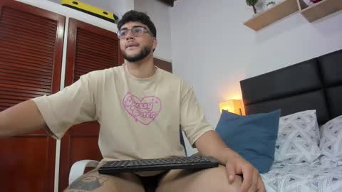  MIKE FOXXX online show from 3, 2, 2026