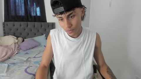 mike_master9 online show from 15, 10, 2025