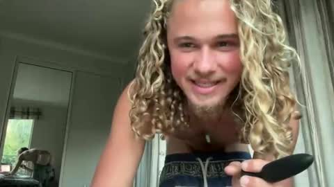 Snapshot of mike_sunn chatting on 15, 3, 2026 Mike online show from 15, 3, 2026