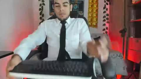 mikee_scooth online show from 11, 1, 2025