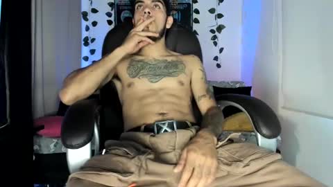 mikee_scooth online show from 15, 9, 2025