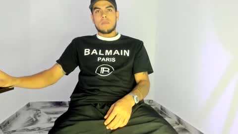 Snapshot of mikee_scooth chatting on 28, 11, 2025 mikee_scooth online show from 28, 11, 2025