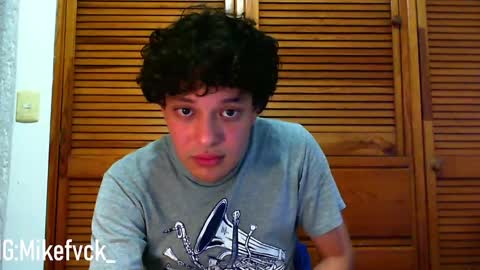 Snapshot of mikefvck_ chatting on 18, 1, 2025 Mike online show from 18, 1, 2025