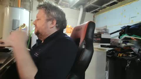 Snapshot of mikejws chatting on 3, 10, 2025 mikejws online show from 3, 10, 2025