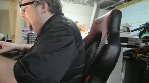 Snapshot of mikejws chatting on 16, 10, 2025 mikejws online show from 16, 10, 2025