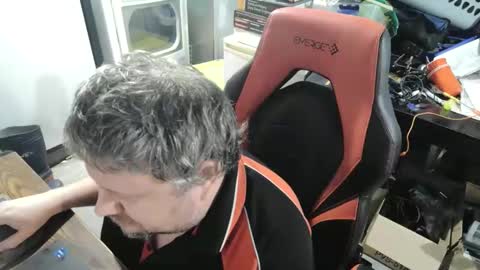 Snapshot of mikejws chatting on 22, 10, 2025 mikejws online show from 22, 10, 2025