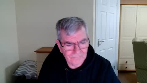 Snapshot of mikespait chatting on 5, 11, 2025 mikespait online show from 5, 11, 2025