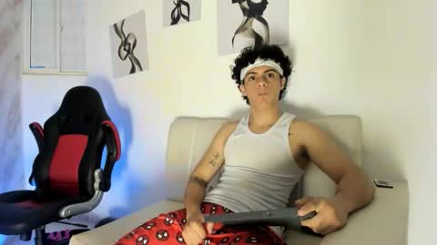 mikey_banji online show from 8, 11, 2025