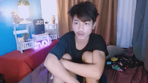 Mikhayla and Zeus online show from 5, 12, 2024