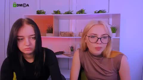 miki_ti online show from 26, 10, 2025