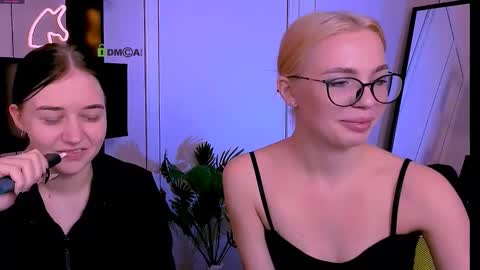 miki_ti online show from 27, 10, 2025