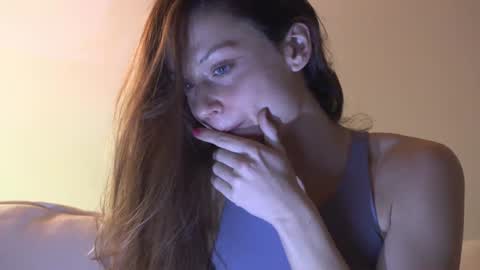 Snapshot of mikky50 chatting on 22, 1, 2025 Maaike online show from 22, 1, 2025